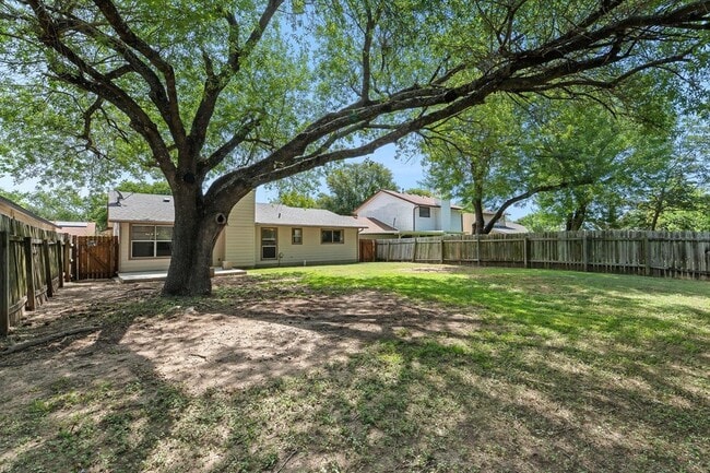 Building Photo - 1816 Goodson Ln