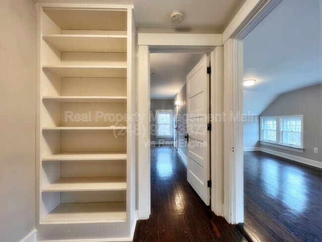 Building Photo - 1525 Edison St