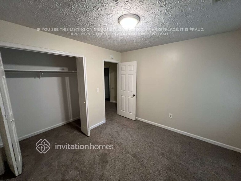 Building Photo - 4793 Cedar Lake Dr SE