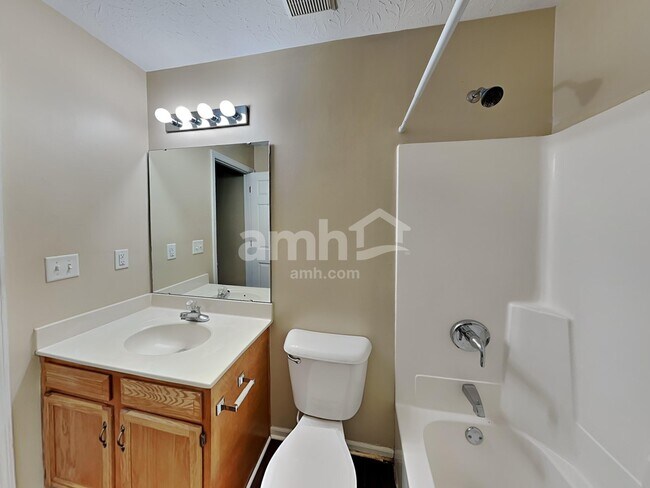 Building Photo - 1567 Wildbrook Ct