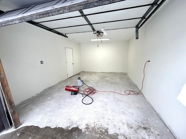 Building Photo - 2941 S 10th St