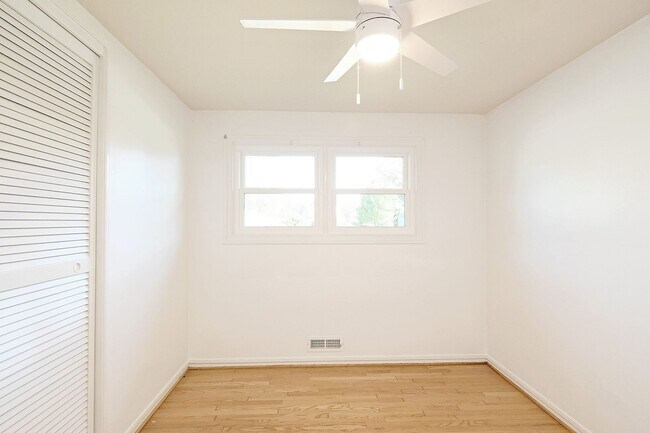 Building Photo - Recently Updated Home Near Downtown Crozet
