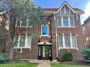 Building Photo - 6048 Washington Blvd