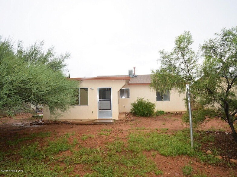 Building Photo - 113 Arrowhead Dr