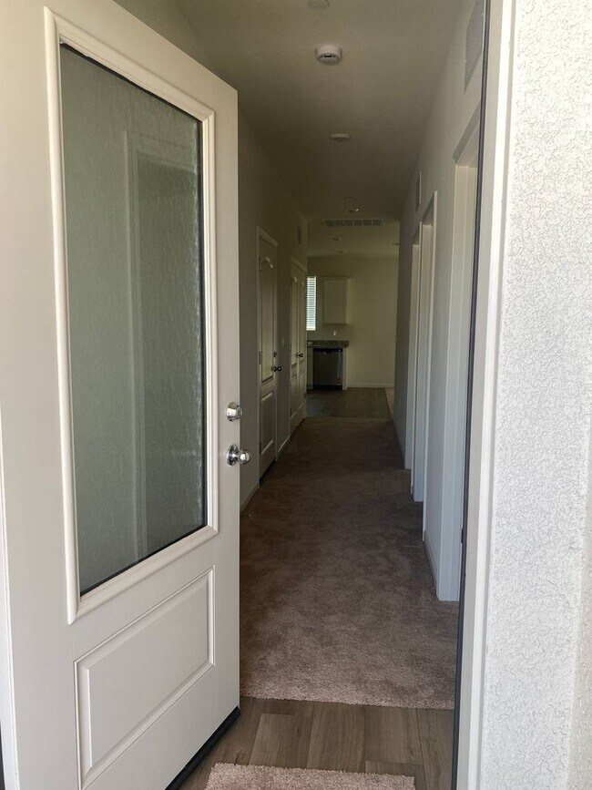 Building Photo - Brand New Home!