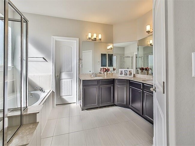 Building Photo - 15601 Cabrillo Way