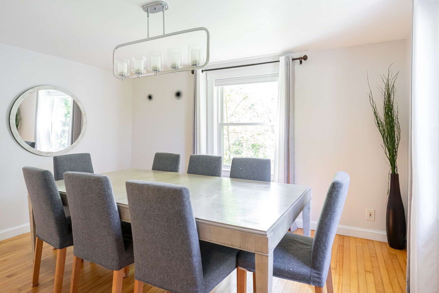 Building Photo - 253 Main St