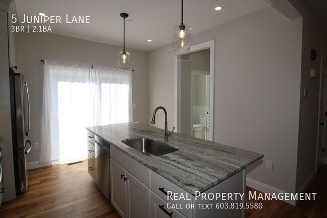 Building Photo - 5 Juniper Ln