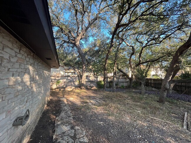 Building Photo - 4526 Maybrook Woods St
