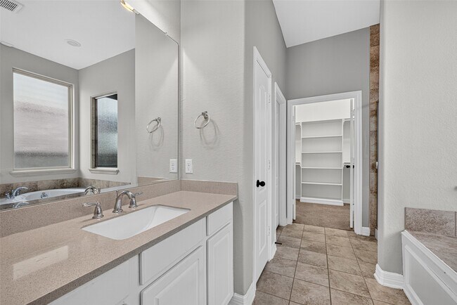 Building Photo - 26302 Misty Ember Ln