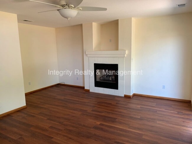 Building Photo - 9931 Saybrook St