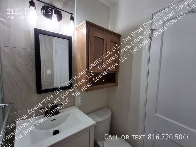 Building Photo - 2123 E 26th Ave