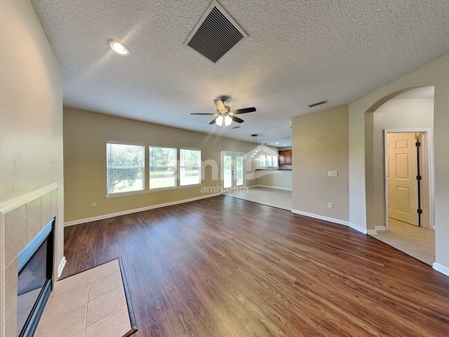 Building Photo - 729 Porto Cristo Ave