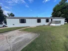 Building Photo - 901 S Council Rd