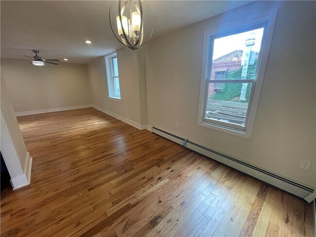 Building Photo - 108 Spruce St