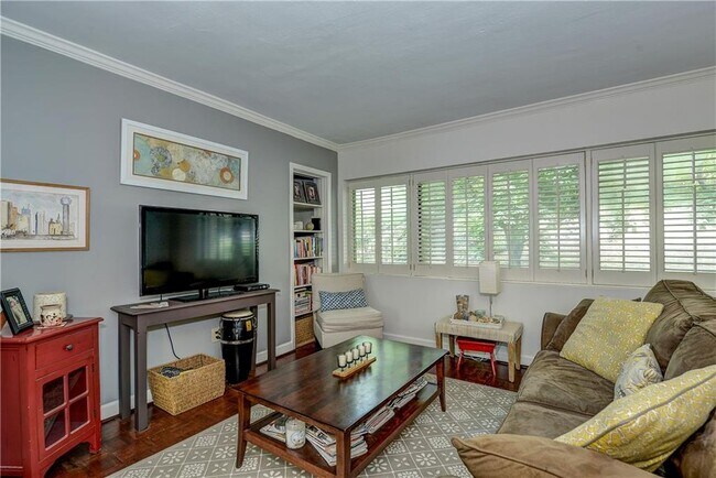 Building Photo - 282 Ardmore Cir NW