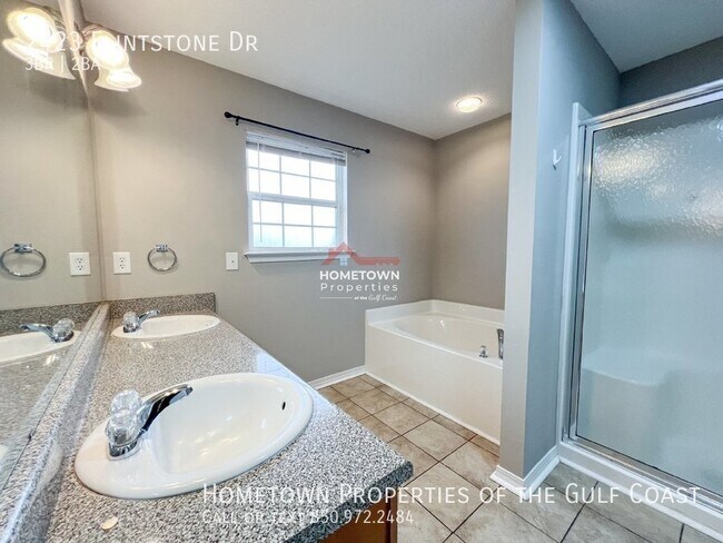 Building Photo - 2423 Flintstone Dr