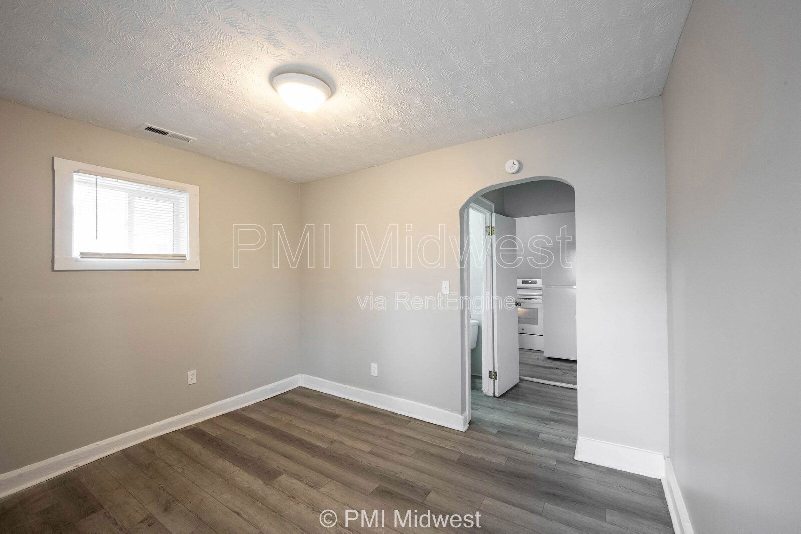 Building Photo - 2932 N Dearborn St