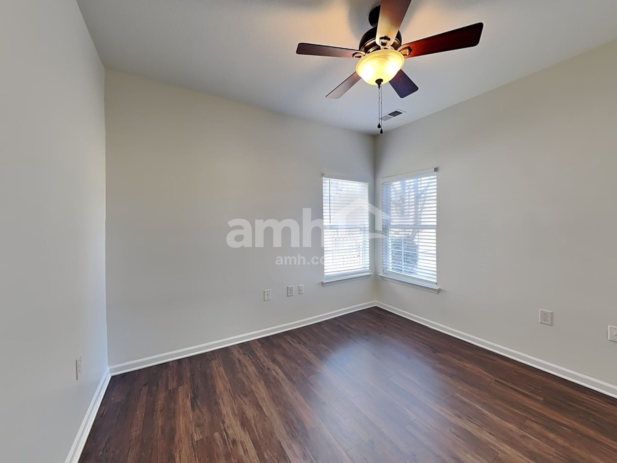 Building Photo - 133 Milroy Ln