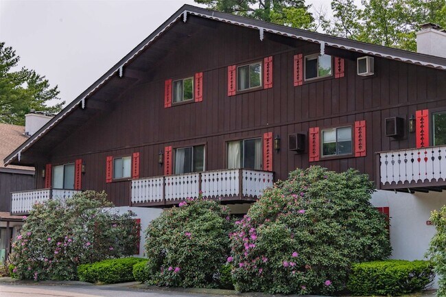 Building Photo - 18 Bunker Ln