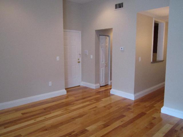 Building Photo - 2 bedroom in Somerville MA 02143