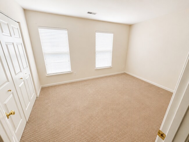 Building Photo - 6731 Stone Maple Terrace