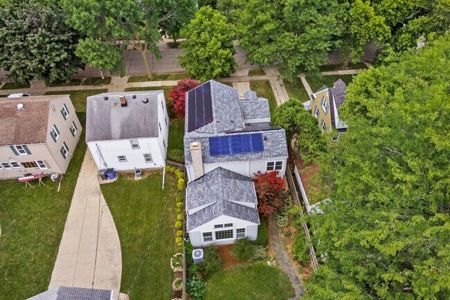 Building Photo - 5160 N Kent Ave