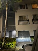 Building Photo - 3535 NW 14th Ct