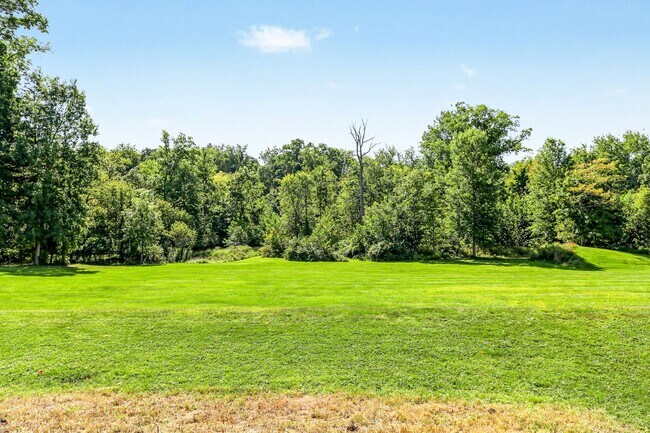 Building Photo - 808 Yorkview Dr
