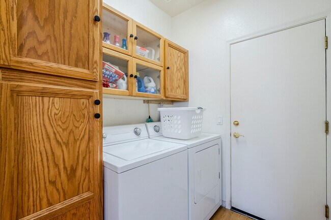 Building Photo - 4269 E Cassia Ln