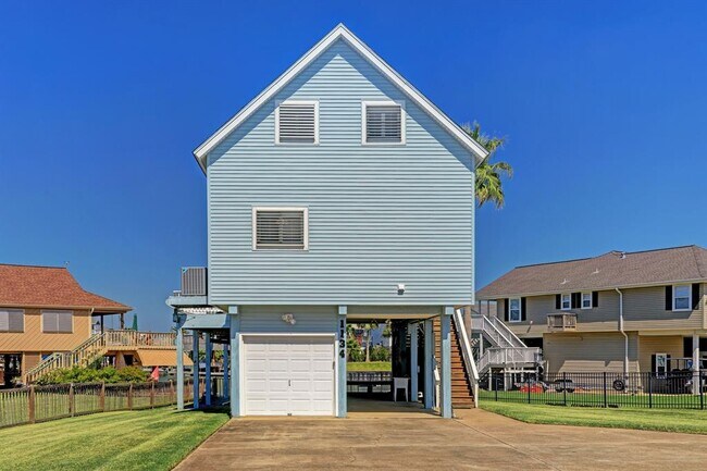Primary Photo - 1134 Tiki Dr