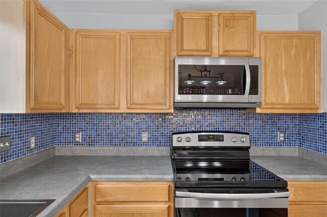 Building Photo - 13636 Merseyside Dr