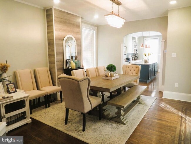 Building Photo - 5206 Ridge Ave