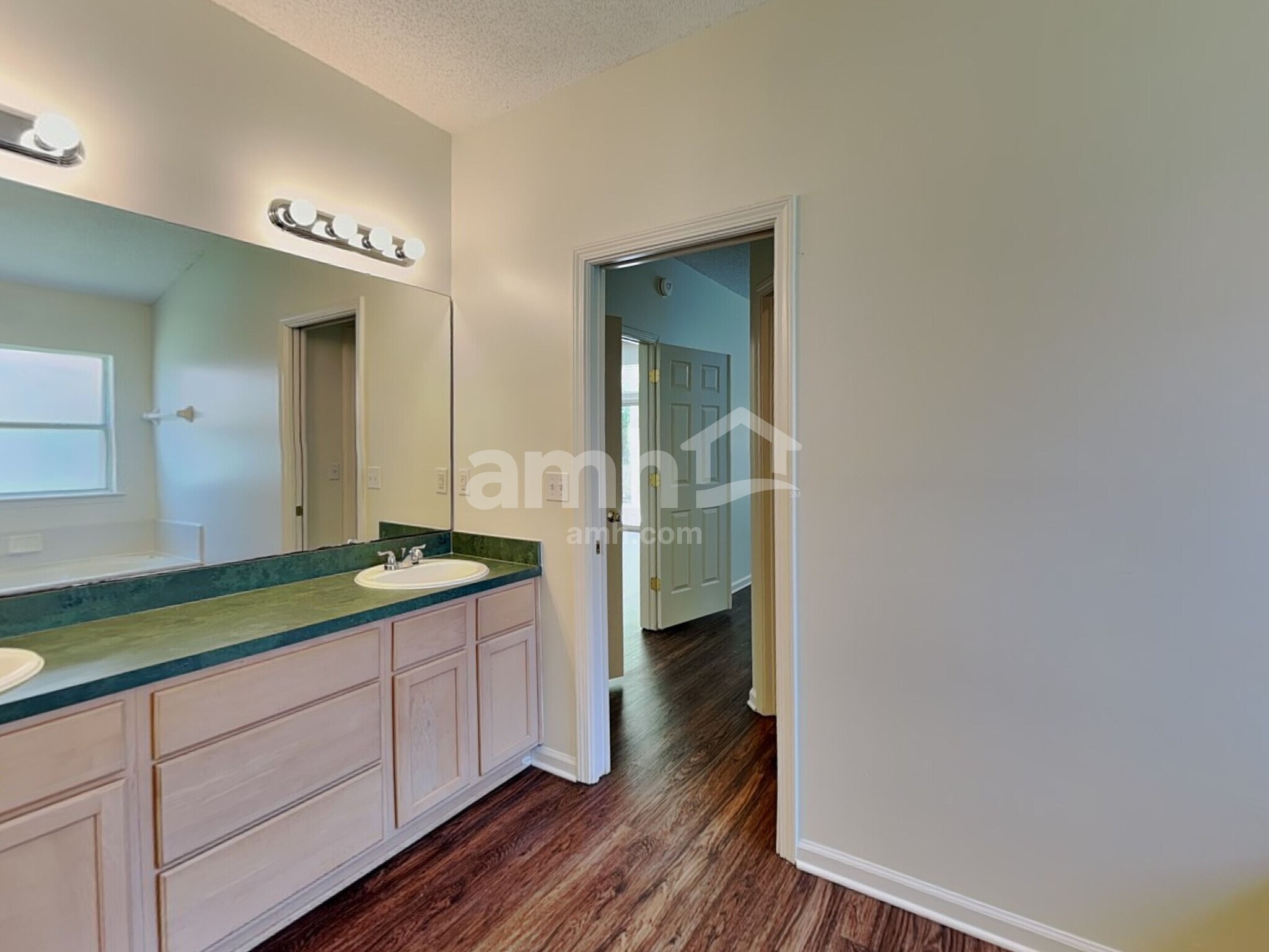 Building Photo - 5682 Shady Pine St S