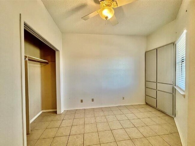 Building Photo - 3316 Guadalupe St