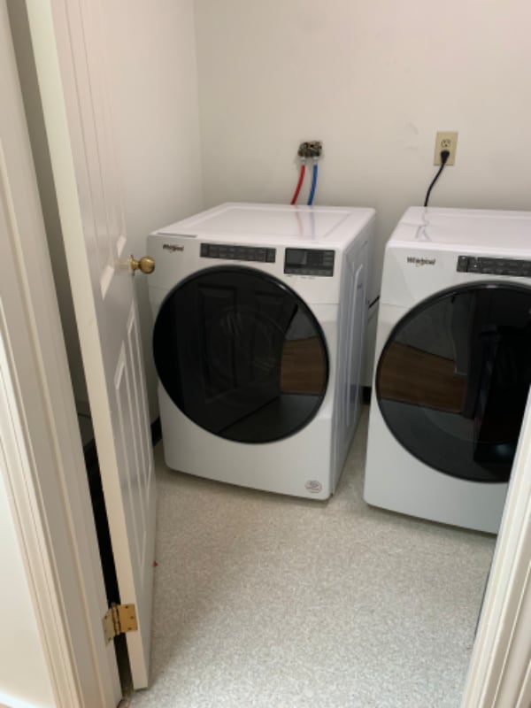 Building Photo - 234 S Main St