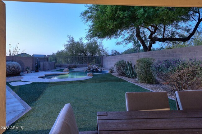 Building Photo - 10354 E Raintree Dr
