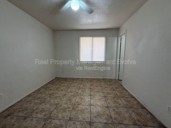 Building Photo - 13829 N 48th Ave