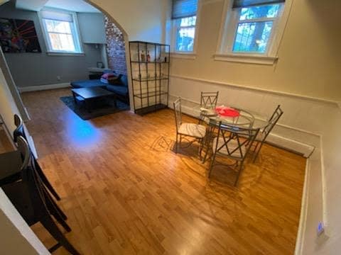 Primary Photo - 108 W Byers Pl