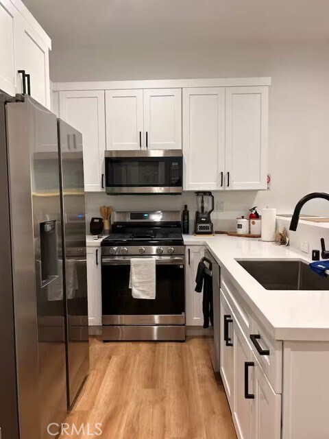 Building Photo - 311 W Green St