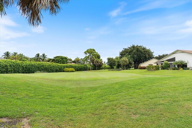 Building Photo - 16700 Willow Creek Dr