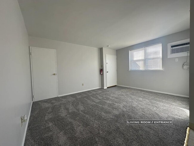 Building Photo - 4525 Lardner St