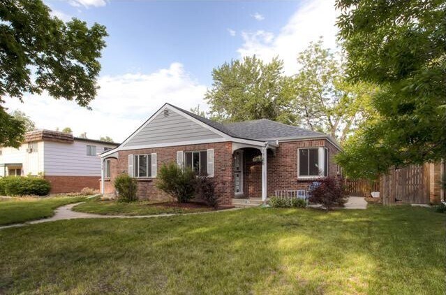 Primary Photo - 1736 S Logan Street