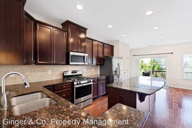 Building Photo - 4 br, 3.5 bath House - 511 Pemberwich Place