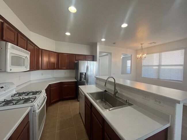 Building Photo - Stylish single-story living with 3 bedrooms, 2 baths, plus a versatile den — 1,489 sq ft of comfo...