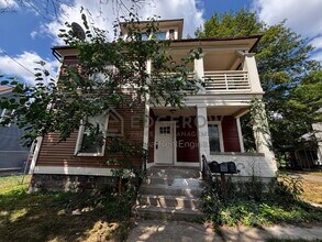Building Photo - 1063 Quarry Ave NW