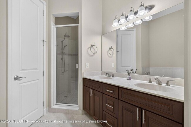 Building Photo - 803 del Sol Cir