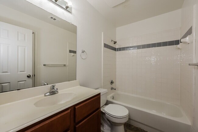 Building Photo - 5002 Wordsworth Dr