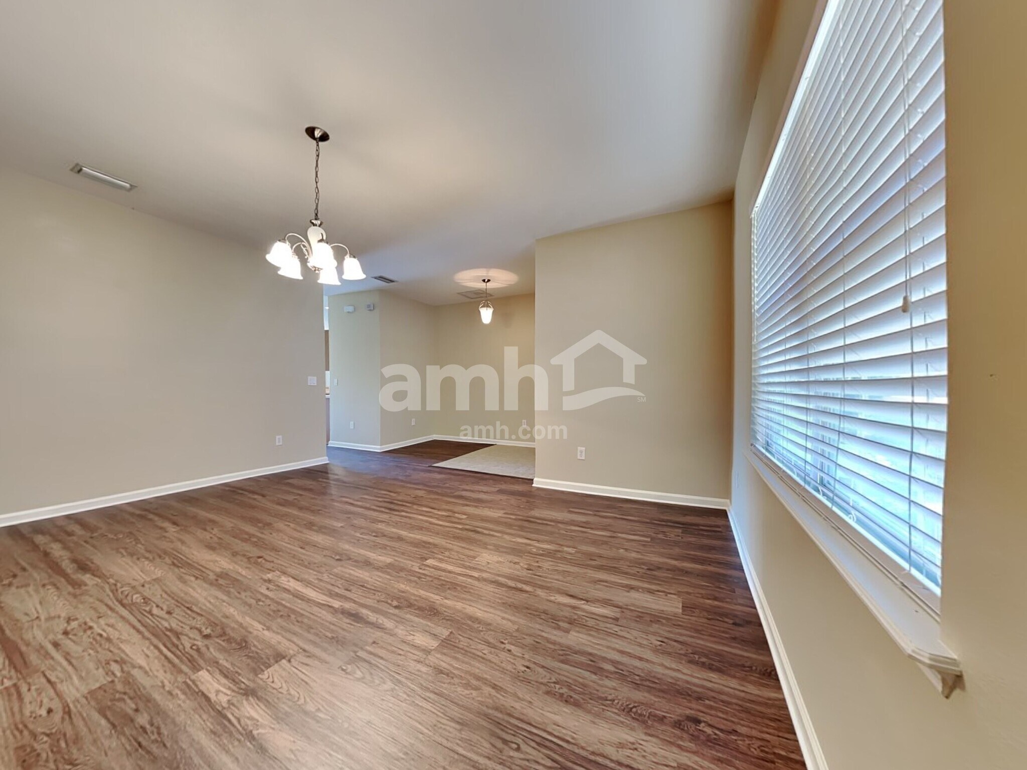 Building Photo - 655 Sunny Stroll Dr