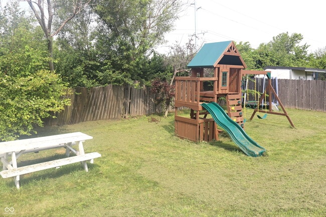 Building Photo - 1388 Norton Dr